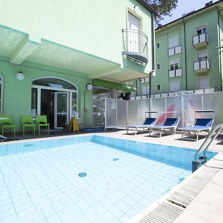 ريميني Residence Eurogarden المظهر الخارجي الصورة
